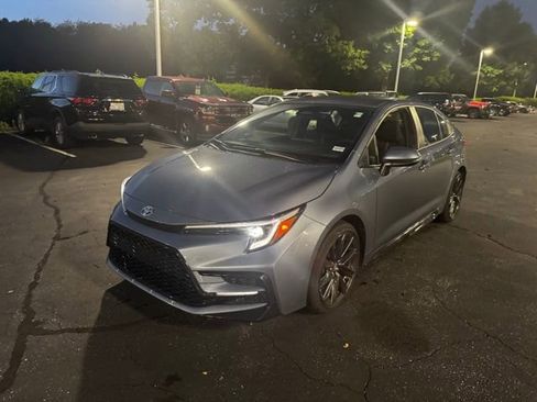 Used 2025 Toyota Corolla SE FWD image 9