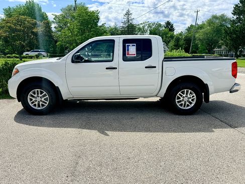 Used 2021 Nissan Frontier SV AWD/4WD image 7