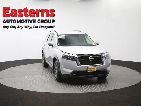 Used 2025 Nissan Pathfinder SV FWD image 55