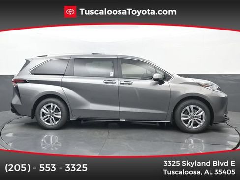 New 2026 Toyota Sienna Limited FWD image 1