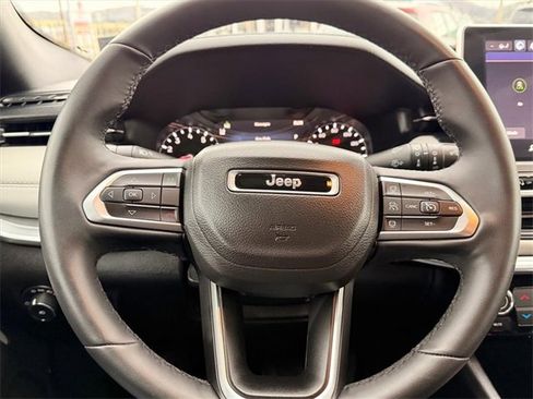 Used 2024 Jeep Compass Limited image 11