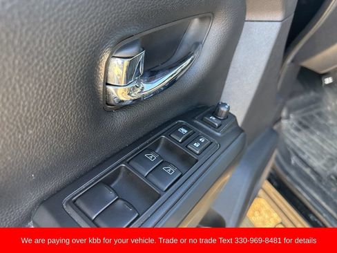 Used 2019 Nissan Titan SL w/ Midnight Edition AWD/4WD image 16