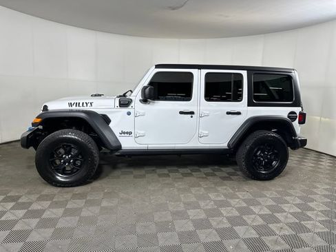 Used 2024 Jeep Wrangler Unlimited AWD/4WD image 5
