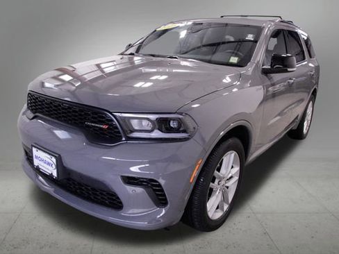 Used 2025 Dodge Durango GT image 1