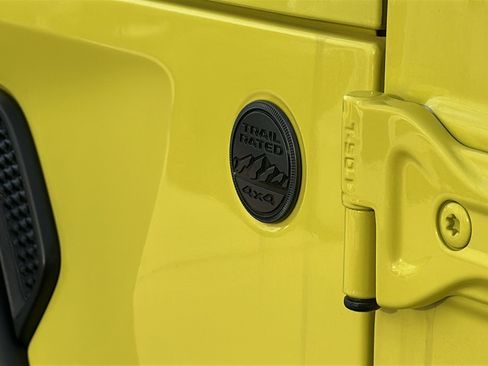 Used 2024 Jeep Wrangler Sport S image 10