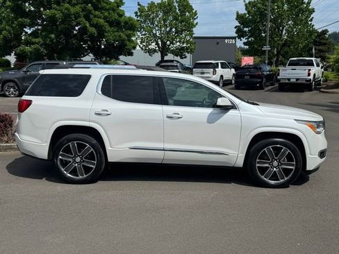 Used 2018 GMC Acadia Denali w/ Technology Package AWD/4WD image 8