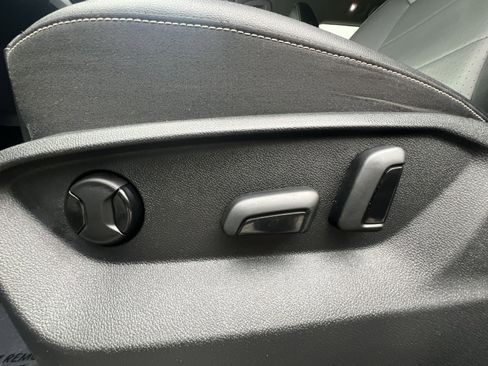 Used 2021 Volkswagen Atlas SE image 14