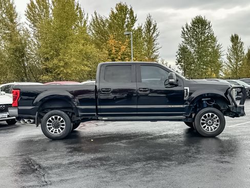 Used 2018 Ford F350 Lariat w/ Lariat Ultimate Package image 3