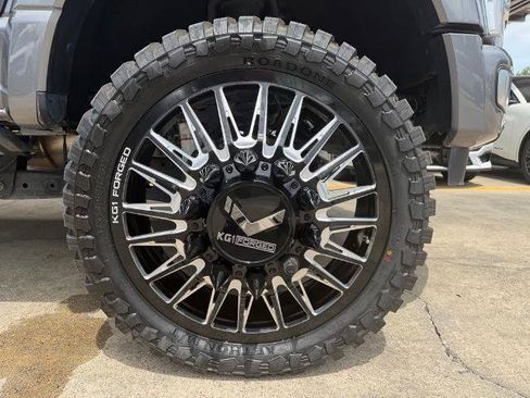 Certified 2024 Ford F450 Platinum w/ FX4 Off-Road Package AWD/4WD image 5
