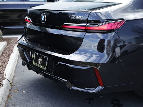 New 2026 BMW 740i w/ Executive Package image 9