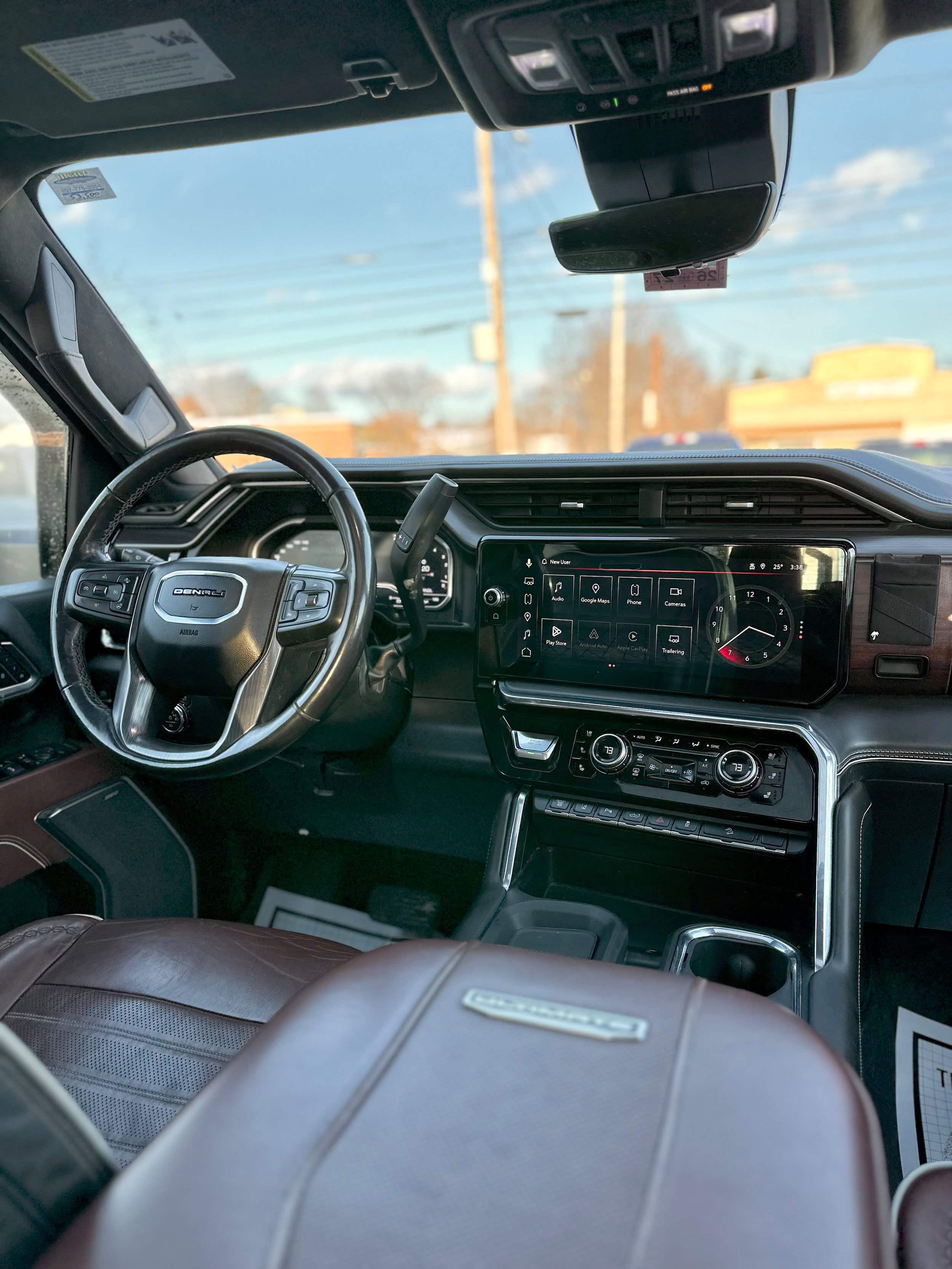 Used 2024 GMC Sierra 2500 Denali Ultimate AWD/4WD image 13