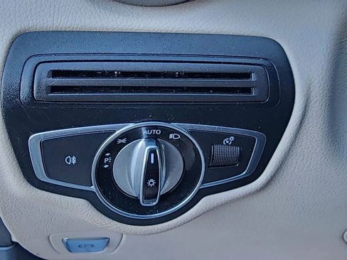 Used 2016 Mercedes-Benz GLC 300 4MATIC image 19