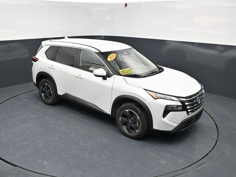 Used 2025 Nissan Rogue SV image 38