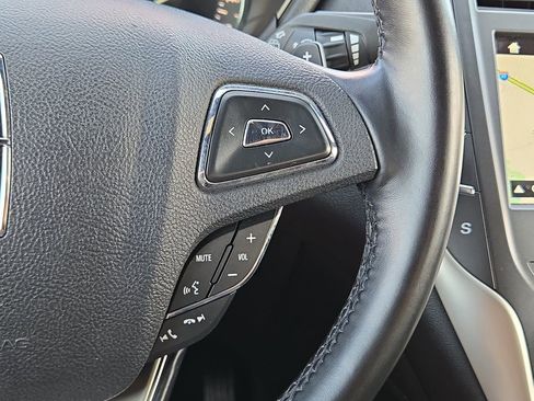 Used 2018 Lincoln MKC Select w/ Select Plus Package image 28