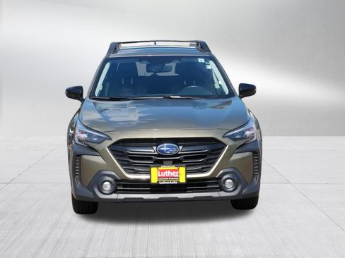 Used 2023 Subaru Outback Onyx Edition AWD/4WD image 2