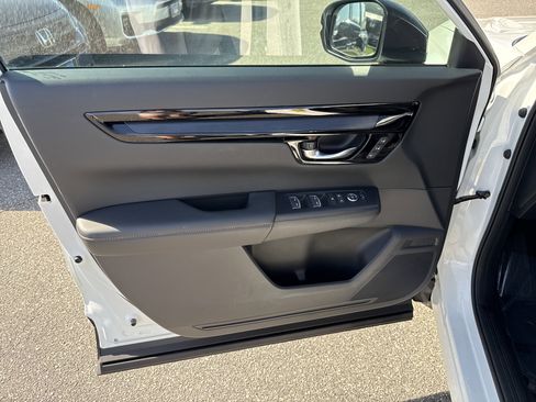 Used 2024 Honda CR-V Sport Touring image 14