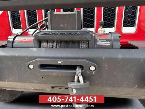 Used 2019 Jeep Wrangler Unlimited Sahara AWD/4WD image 22