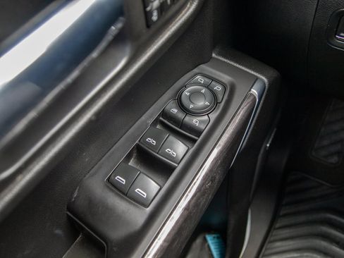 Used 2020 Chevrolet Silverado 1500 LTZ w/ LTZ Premium Package AWD/4WD image 12