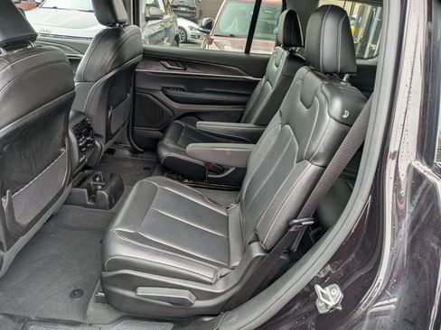 Certified 2023 Jeep Grand Cherokee L Limited w/ Black Appearance Package image 12