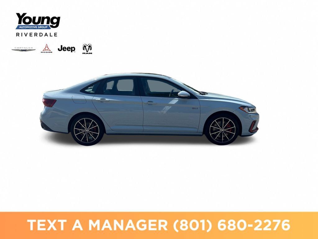 Used 2025 Volkswagen Jetta GLI Autobahn FWD image 6