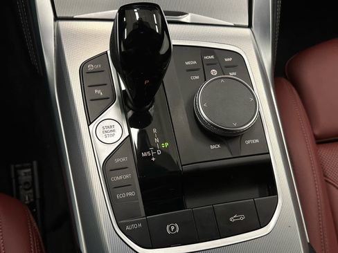 Used 2023 BMW 440i xDrive Convertible w/ Premium Package image 32