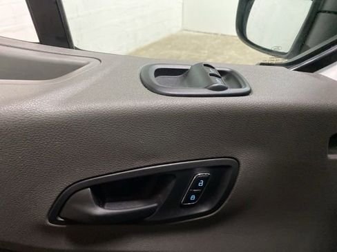 Used 2024 Ford Transit 250 Low Roof w/ Exterior Upgrade Package RWD image 32
