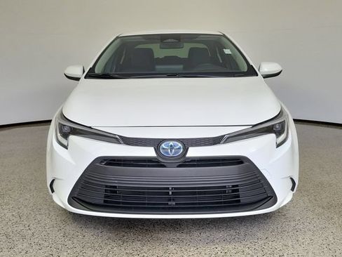 Used 2023 Toyota Corolla LE FWD image 3