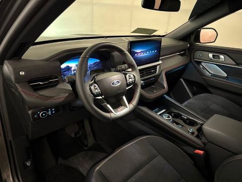 Certified 2025 Ford Explorer ST AWD/4WD image 5