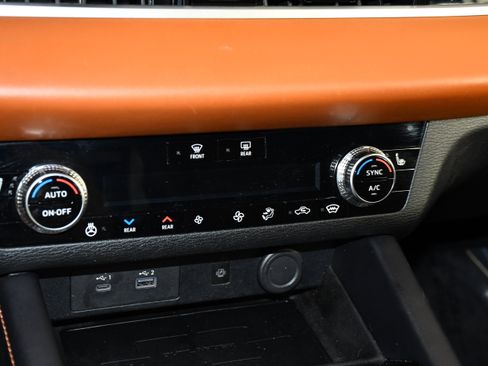 Used 2022 Mitsubishi Outlander SEL AWD/4WD image 28