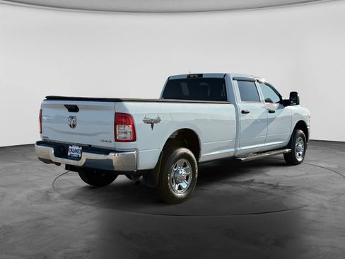 Used 2024 RAM 2500 Tradesman w/ Chrome Appearance Group AWD/4WD image 9