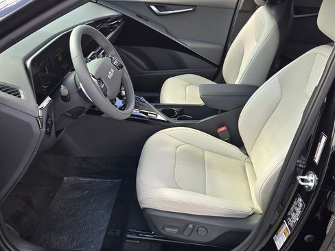 New 2026 Kia Niro EX image 7