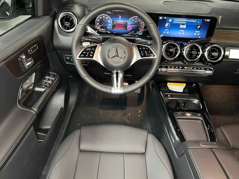 New 2026 Mercedes-Benz GLB 250 4MATIC image 41