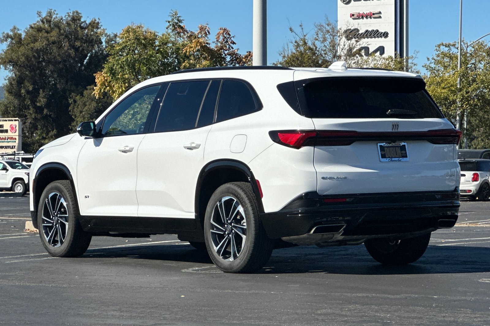 Used 2026 Buick Enclave Sport Touring FWD image 6