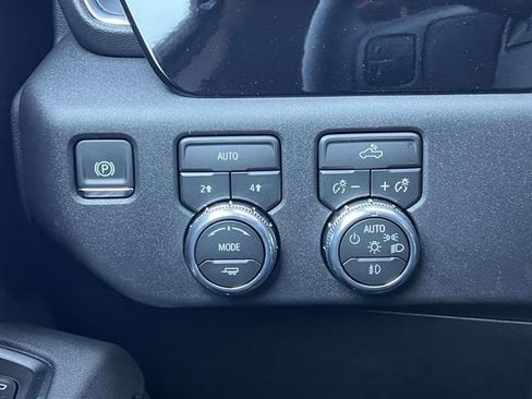 New 2026 GMC Sierra 1500 Elevation image 26