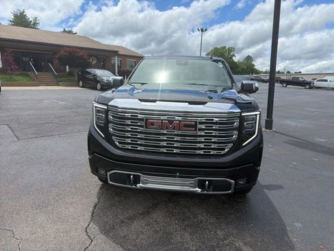 Used 2025 GMC Sierra 1500 Denali AWD/4WD image 2