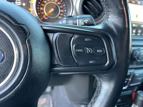 Used 2021 Jeep Wrangler Unlimited Willys image 19