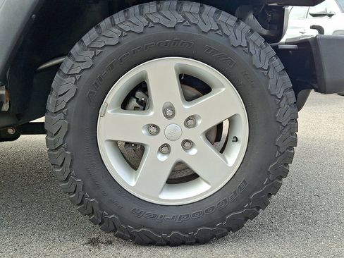 Used 2017 Jeep Wrangler Unlimited Sport w/ Quick Order Package 24S image 8