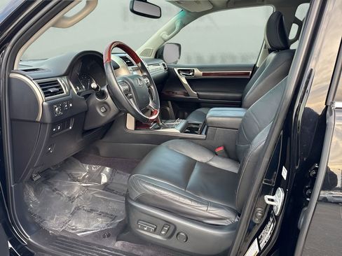 Used 2014 Lexus GX 460 w/ Premium Package image 9