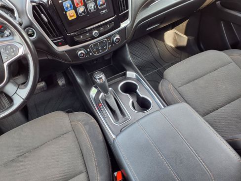 Used 2019 Chevrolet Traverse LT FWD image 11