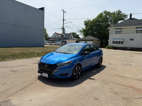 Used 2023 Nissan Versa SR w/ Trunk Package FWD image 3