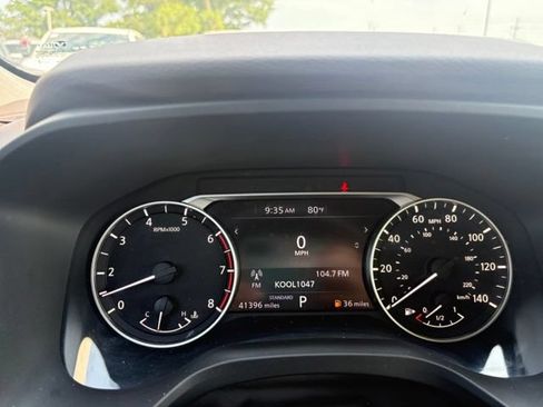 Used 2023 Nissan Rogue SV FWD image 20