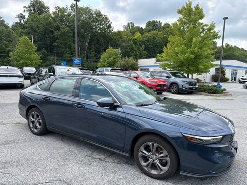 Used 2024 Honda Accord EX image 14