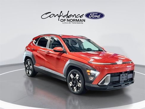 Used 2024 Hyundai Kona SEL image 11