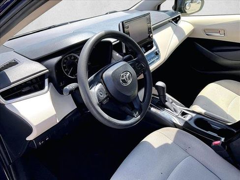 Used 2021 Toyota Corolla LE FWD image 14