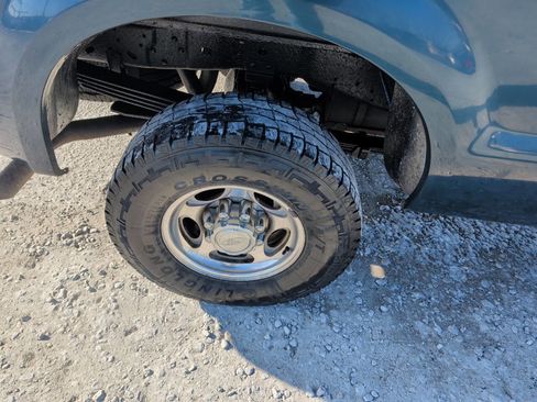 Used 1999 Ford F250 Lariat image 10