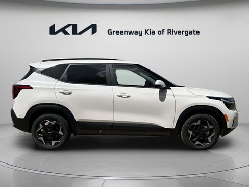 New 2026 Kia Seltos S FWD image 8