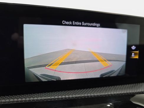 Used 2022 Mercedes-Benz CLA 250 4MATIC image 21