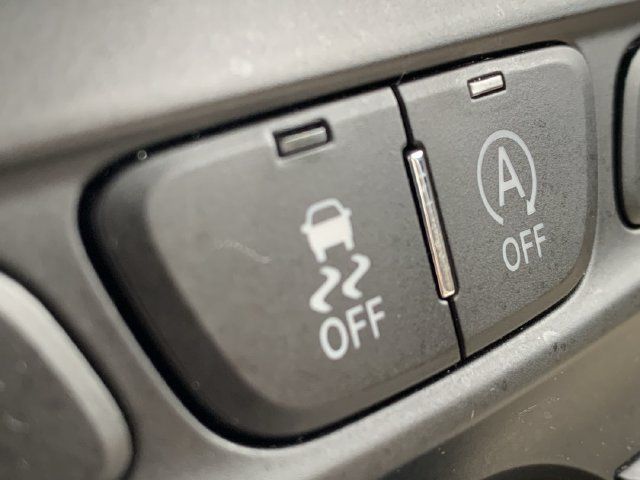 Used 2020 Jeep Cherokee Latitude FWD image 28