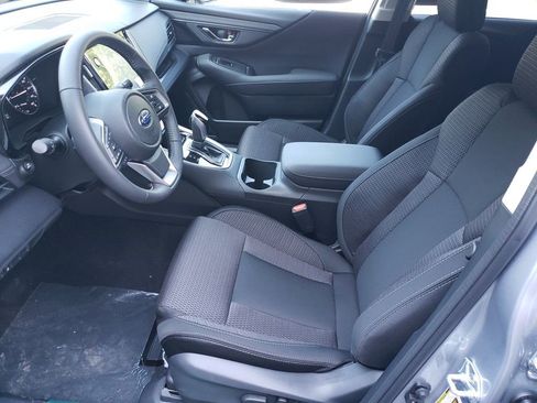 Used 2025 Subaru Outback Premium w/ Popular Package #1A image 4