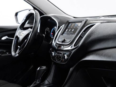 Used 2020 Chevrolet Equinox LT image 22